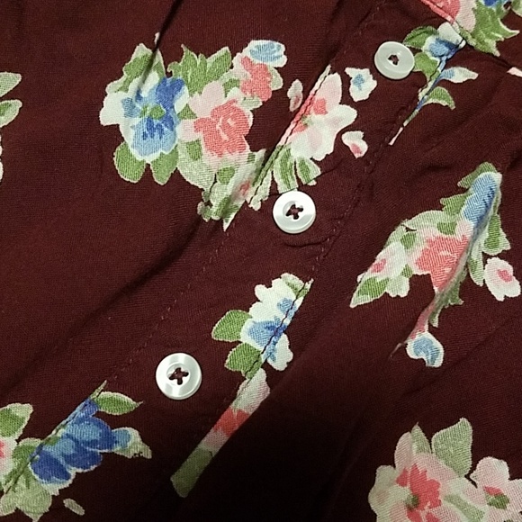 Cute floral skirt! - Picture 2 of 5